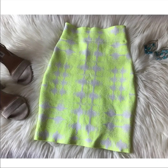 bcbgmaxazria yellow neon skirt - Picture 3 of 10